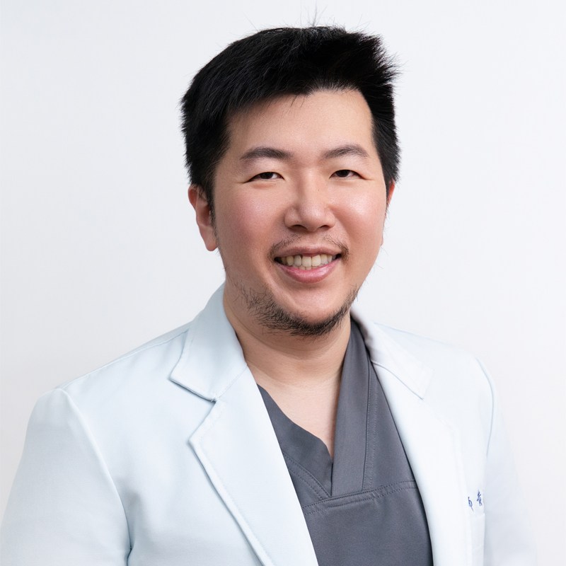 黃永盛 院長 <small>獸醫師</small>